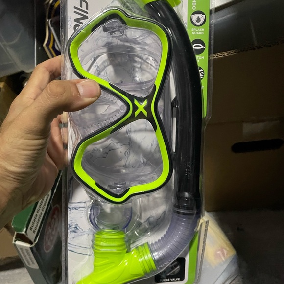 Diving Gear 2 Pc Set New 
In original pack - Picture 6 of 6